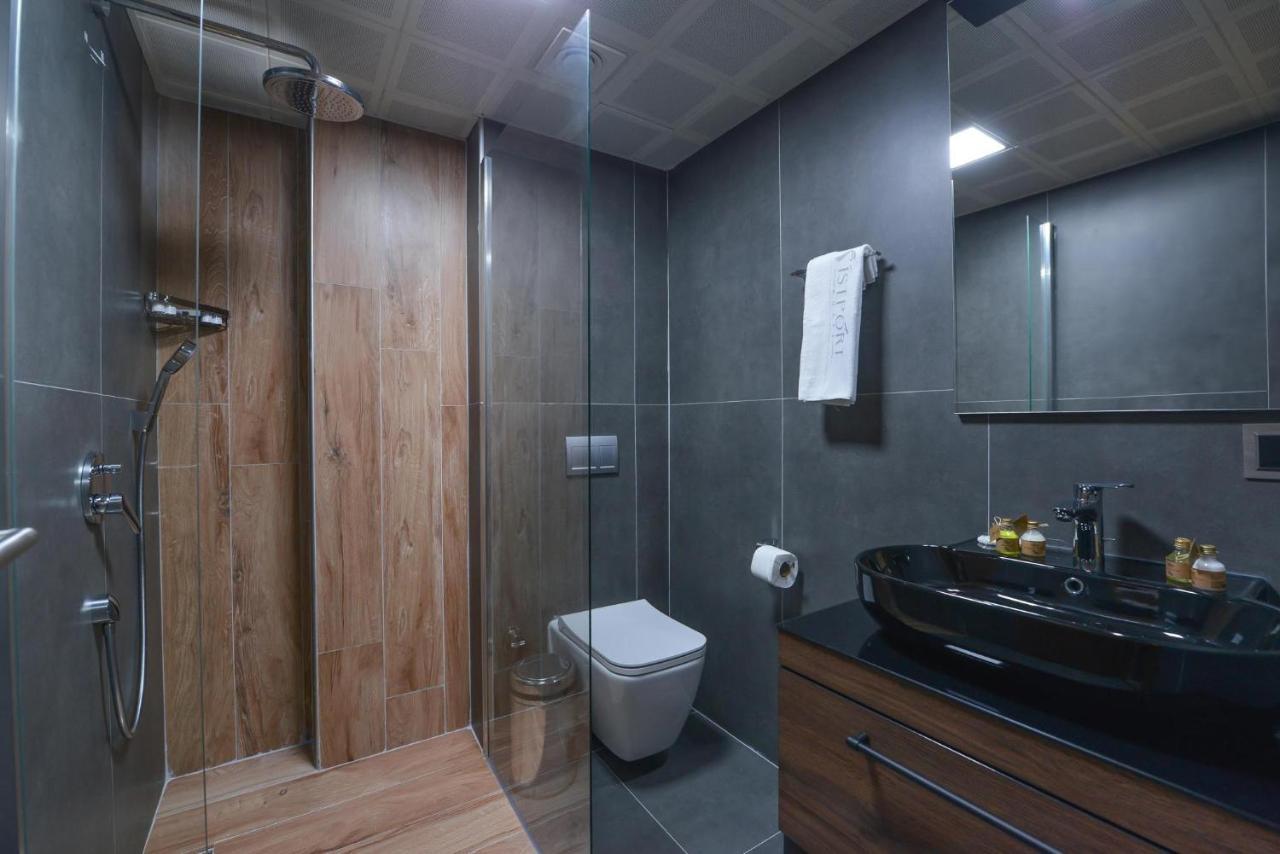 Istport Garden Hotels Arnavutkoy Exterior foto A modern bathroom